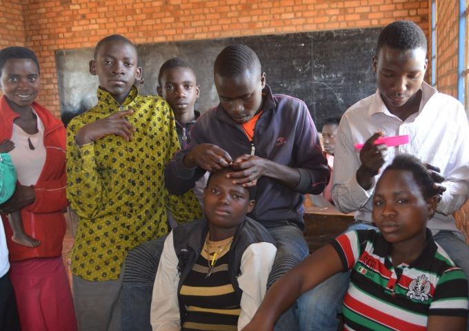 ストリートチルドレン、シングルマザーへの技術訓練開始！