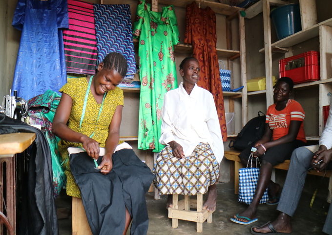 元少女兵が掴んだ希望 ～伝統衣装「ゴメス」作りを通じて～