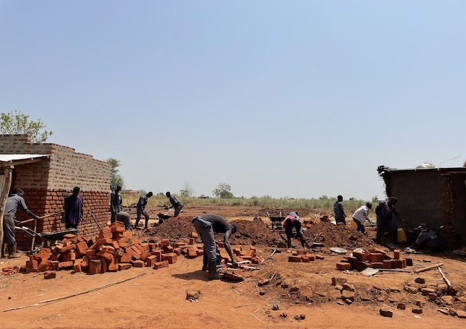 【アフリカレポート/2021年2月_Topic01】