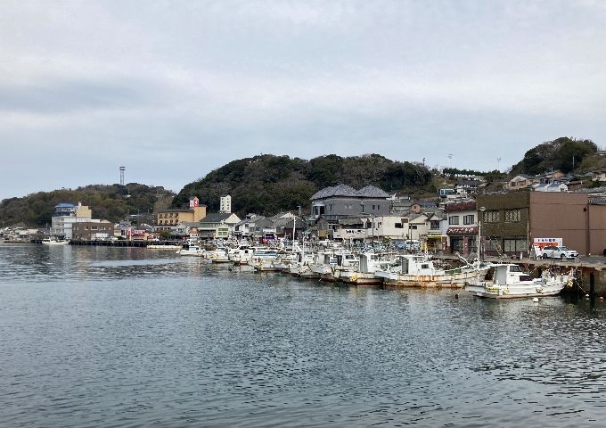 佐賀・呼子の名物「イカの活き造り」！